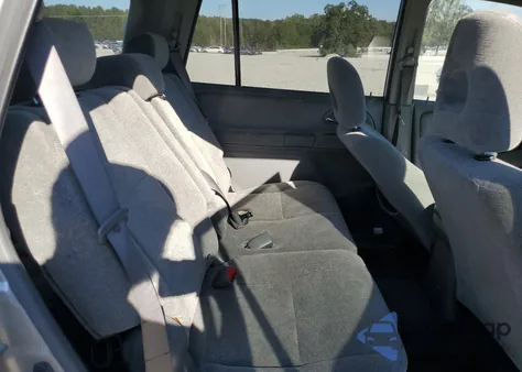 2006 Suzuki Xl7 from USA, damaged, VIN JS3TX92V464103480